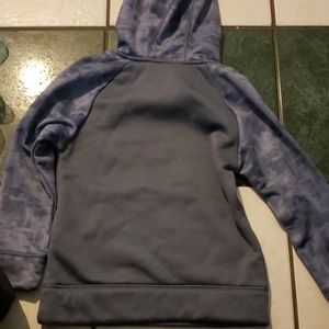 Under Armour Shirts & Tops - Sweater Under Armour Shirts & Tops - Sweater